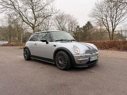 Silber Gebraucht 2004 Mini Cooper S Kleinwagen | 2.250 €