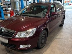 Andere farben Gebraucht 2010 Skoda Octavia Kombi | 6.800 € (Fairer Preis)