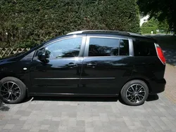 Schwarz Gebraucht 2009 Mazda 5 Exclusive Van / Kleinbus | 10.999 €