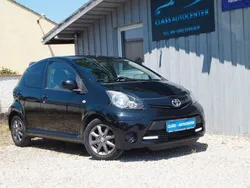 Schwarz Gebraucht 2013 Toyota Aygo Connect Style Kleinwagen | 5.950 € (Etwas zu teuer)