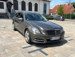Braun Gebraucht 2011 Mercedes E220 Avantgarde Kombi | 5.800 € (Superpreis)