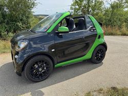 Grün Gebraucht 2017 Smart ForTwo Coupé Coupé | 8.000 € (Teuer)