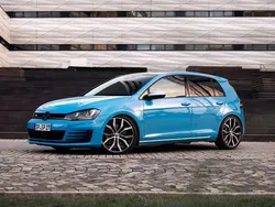 Blau Gebraucht 2017 VW Golf VII GTI Limousine | 19.000 € (Guter Preis)