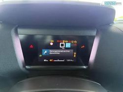 Gris platinum Gebraucht 2024 Citroën C4 Limousine | 19.350 € (Fairer Preis)