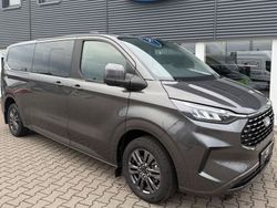 Grau Gebraucht 2024 Ford Tourneo Custom Titanium Van | 51.450 €