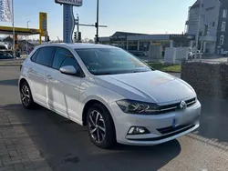 Weiß Gebraucht 2019 VW Polo Highline Kleinwagen | 13.990 €