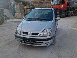 Silber Gebraucht 2001 Renault Scénic Van / Kleinbus | 1.900 € (Fairer Preis)
