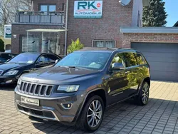 Grau Gebraucht 2016 Jeep Grand Cherokee Overland SUV | 7.700 €