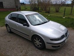 Silber Gebraucht 2003 Seat Leon Stella Limousine | 1.000 € (Fairer Preis)