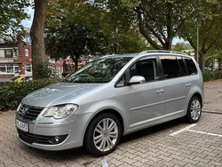 Silber Gebraucht 2008 VW Touran Van / Kleinbus | 3.599 € (Fairer Preis)