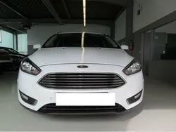 Weiß Gebraucht 2016 Ford Focus Titanium Kombi | 7.400 € (Guter Preis)