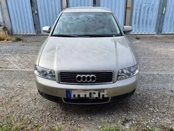 Beige Gebraucht 2002 Audi A4 Limousine | 2.999 € (Etwas zu teuer)