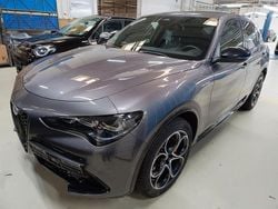 Grau Gebraucht 2024 Alfa Romeo Stelvio Veloce SUV | 37.950 € (Guter Preis)