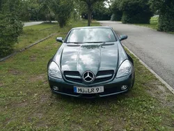 Grün Gebraucht 2011 Mercedes SLK300 Sport Edition Cabrio | 16.900 €