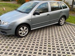 Grau Gebraucht 2005 Skoda Fabia Ambiente Kombi | 1.799 € (Fairer Preis)