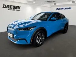 Blau Gebraucht 2023 Ford Mustang Mach-E Basis SUV | 31.590 €