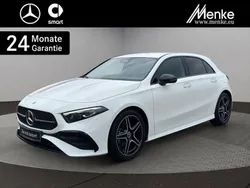 Weiß Gebraucht 2024 Mercedes A200 AMG Limousine | 35.980 € (Etwas zu teuer)