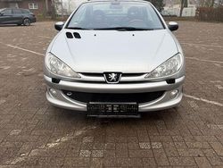 Grau Gebraucht 2008 Peugeot 206 Limousine | 1.990 € (Fairer Preis)