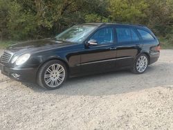 Schwarz Gebraucht 2007 Mercedes E280 Avantgarde Kombi | 9.799 €