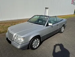 Silber Gebraucht 1994 Mercedes E320 Cabrio | 15.900 €