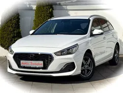 Weiß Gebraucht 2019 Hyundai i30 Trend Kombi | 14.990 € (Fairer Preis)