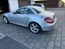 Silber Gebraucht 2004 Mercedes SLK200 Cabrio | 9.390 € (Fairer Preis)
