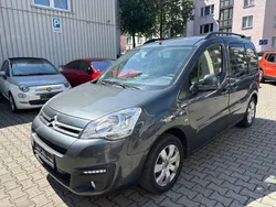 Grau Gebraucht 2017 Citroën Berlingo Shine Van / Kleinbus | 9.990 € (Fairer Preis)