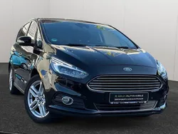 Schwarz Gebraucht 2017 Ford S-MAX Titanium Van / Kleinbus | 19.950 € (Fairer Preis)