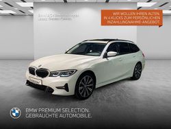 Weiß Gebraucht 2020 BMW 320 Sport Line Kombi | 29.211 € (Fairer Preis)