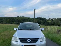 Silber Gebraucht 2010 VW Fox Kleinwagen | 3.200 € (Etwas zu teuer)