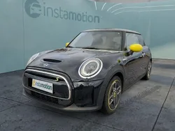 Schwarz Gebraucht 2021 Mini Cooper SE Kleinwagen | 19.899 € (Fairer Preis)