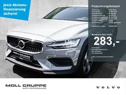 Vapour grey / metallic Gebraucht 2023 Volvo V60 CC Plus Kombi | 33.840 € (Guter Preis)