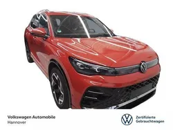 Persimmon red metallic Gebraucht 2024 VW Tiguan R-line SUV | 41.890 € (Fairer Preis)