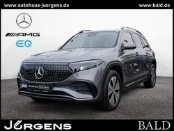 Grau metalliclack mountaingrau Gebraucht 2024 Mercedes EQB300 AMG SUV | 37.790 € (Fairer Preis)