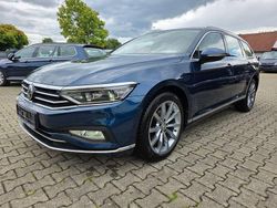 Blau Gebraucht 2022 VW Passat Elegance Limousine | 29.990 € (Fairer Preis)