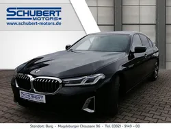 Black sapphire metallic Gebraucht 2021 BMW 530 Luxury Line Limousine | 45.490 € (Teuer)