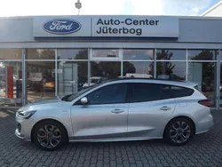 Silber Gebraucht 2025 Ford Focus ST-Line X Kombi | 30.890 € (Etwas zu teuer)