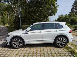 Weiß Gebraucht 2023 VW Tiguan R-line SUV | 34.900 € (Fairer Preis)