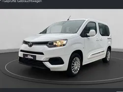Weiß Gebraucht 2020 Toyota Proace Verso City Kombi | 18.550 € (Fairer Preis)