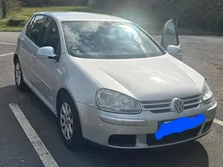 Silber Gebraucht 2004 VW Golf IV Kleinwagen | 3.499 €