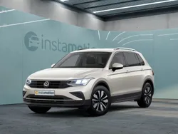 Silber Gebraucht 2024 VW Tiguan Move SUV | 33.610 € (Fairer Preis)