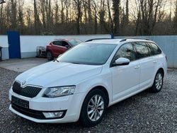 Weiß Gebraucht 2015 Skoda Octavia Ambition Kombi | 9.400 € (Fairer Preis)