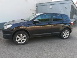 Violet Gebraucht 2011 Nissan Qashqai SUV | 4.799 € (Guter Preis)