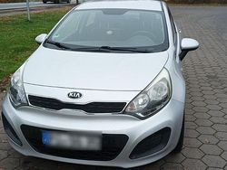 Silber Gebraucht 2014 Kia Besta Limousine | 6.950 €