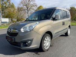 Grau Gebraucht 2017 Opel Combo Van / Kleinbus | 6.990 € (Superpreis)