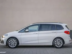 Weiß Gebraucht 2018 BMW 218 Gran Tourer Van / Kleinbus | 16.800 € (Fairer Preis)
