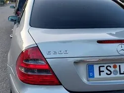 Silber Gebraucht 2004 Mercedes E200 Limousine | 3.600 € (Fairer Preis)