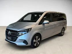 Silber Gebraucht 2024 Mercedes V250 Style Van / Kleinbus | 63.220 € (Etwas zu teuer)