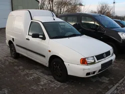 Weiß Gebraucht 2002 VW Caddy Van / Kleinbus | 3.199 € (Teuer)