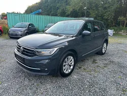 Grau Gebraucht 2022 VW Tiguan Basis SUV | 21.900 € (Guter Preis)